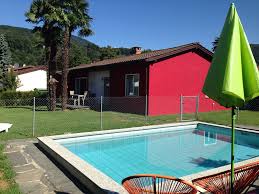 kleines ferienhaus mit pool