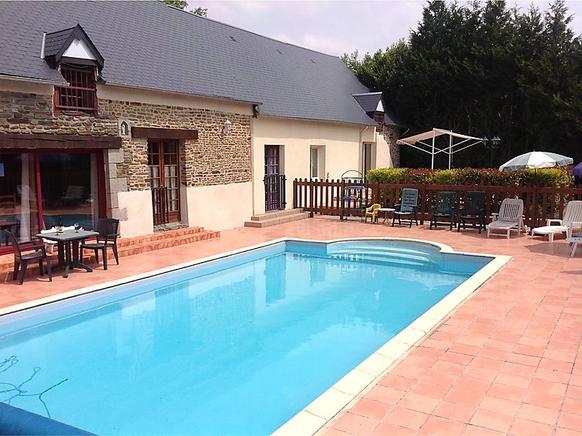 ferienvilla mit pool